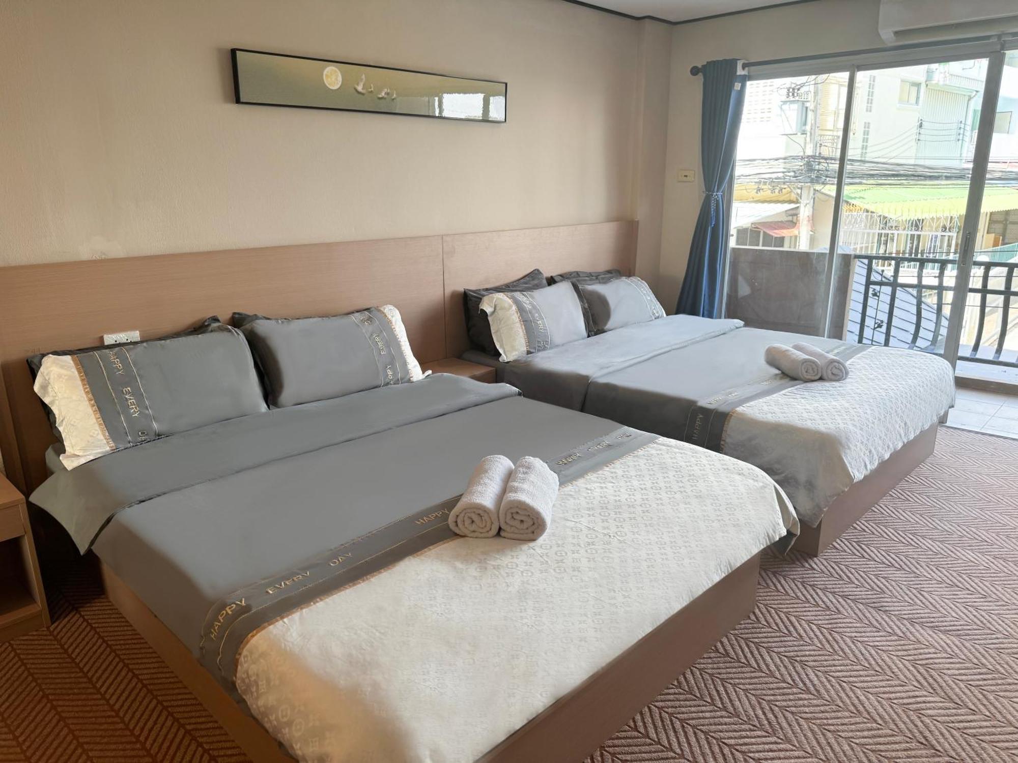 Apartemen D *